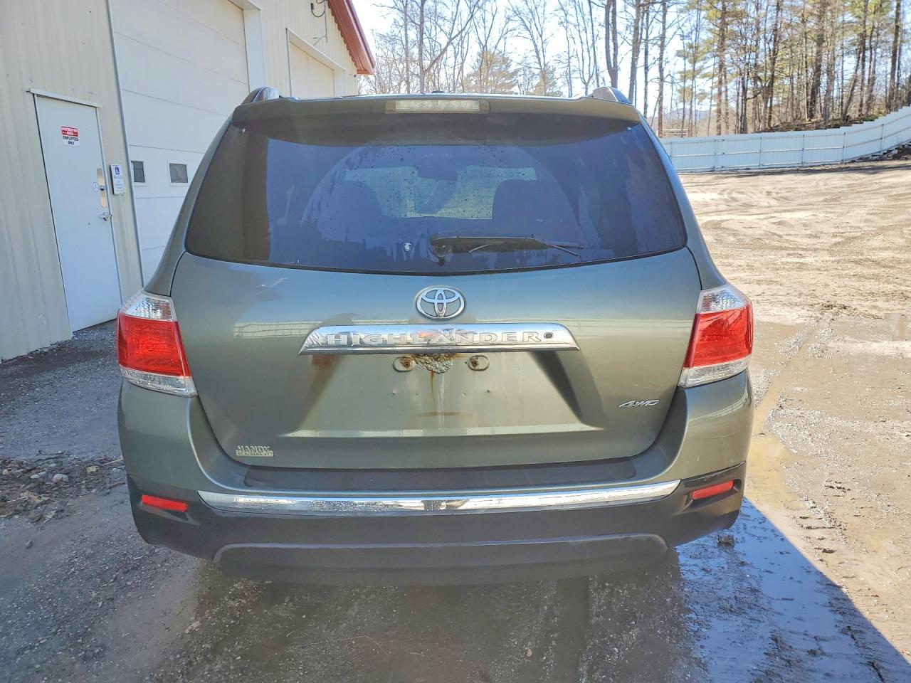 2011 TOYOTA HIGHLANDER BASE photo 16