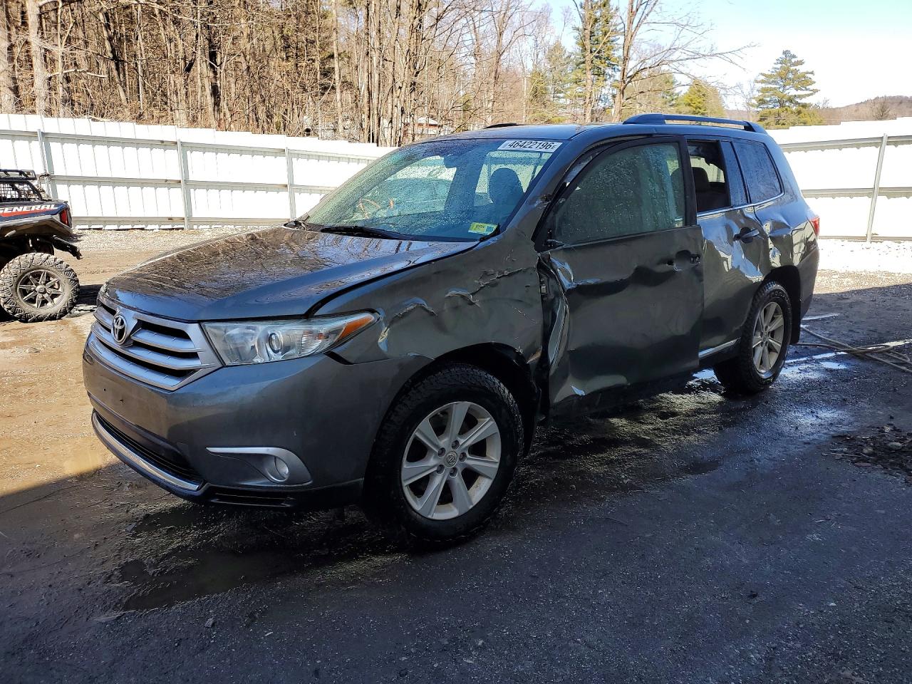 2011 TOYOTA HIGHLANDER
