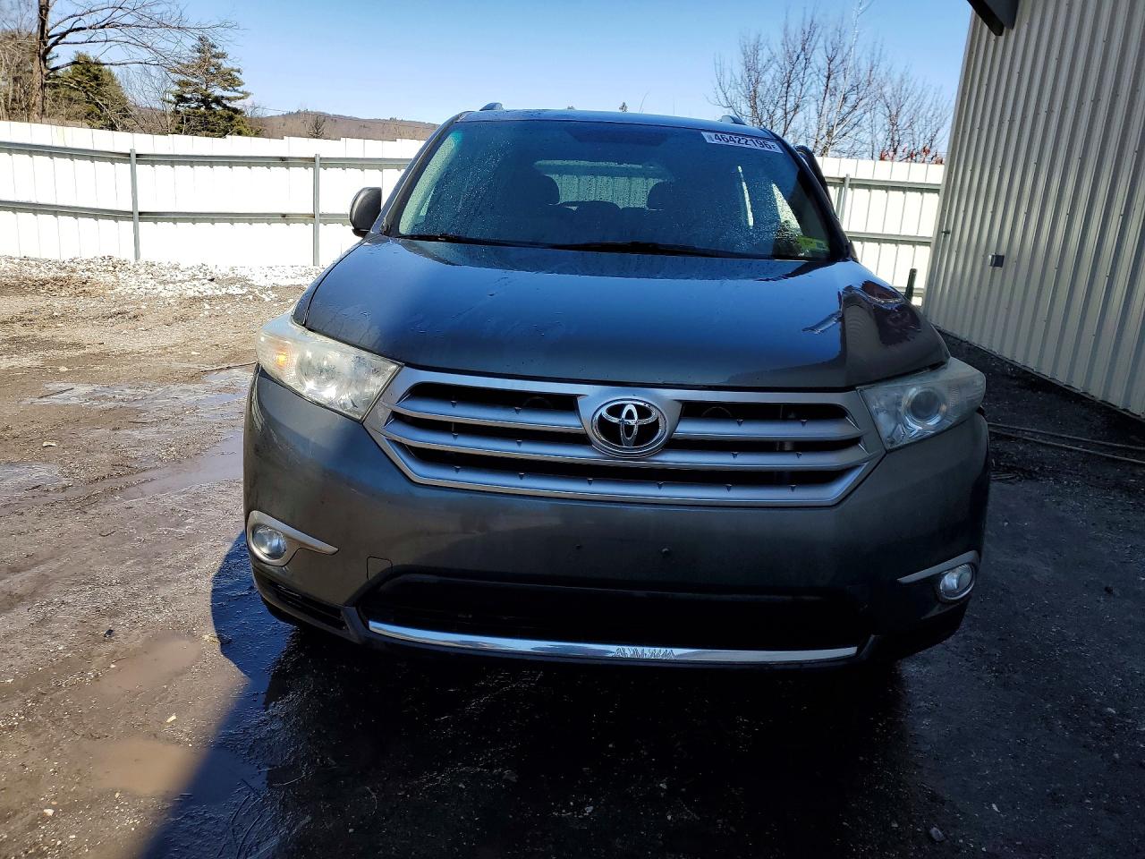 2011 TOYOTA HIGHLANDER BASE photo 13