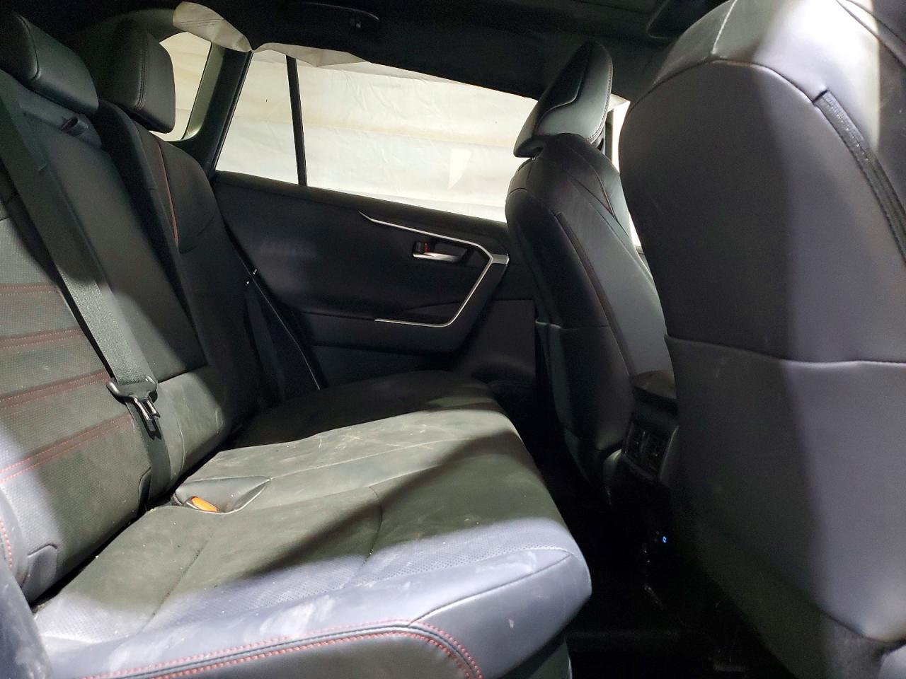 2022 TOYOTA RAV4 PRIME XSE photo 21