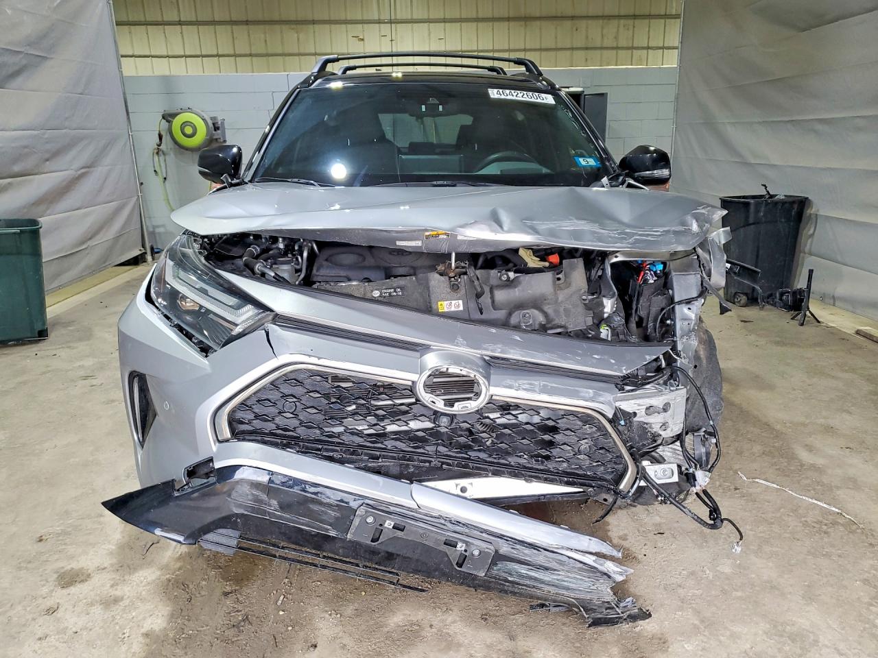 2022 TOYOTA RAV4 PRIME XSE photo 9