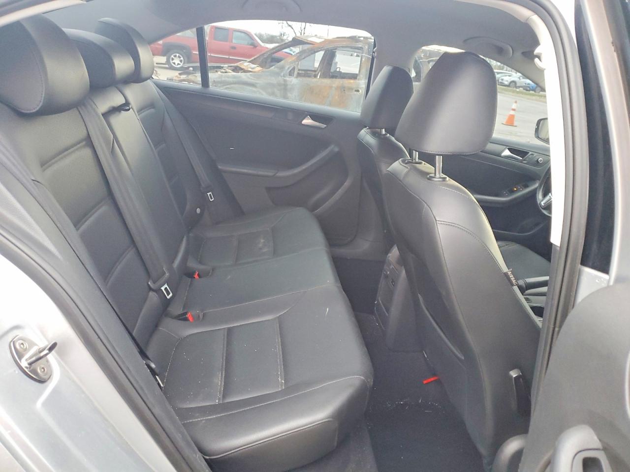 2013 VOLKSWAGEN JETTA SE photo 28