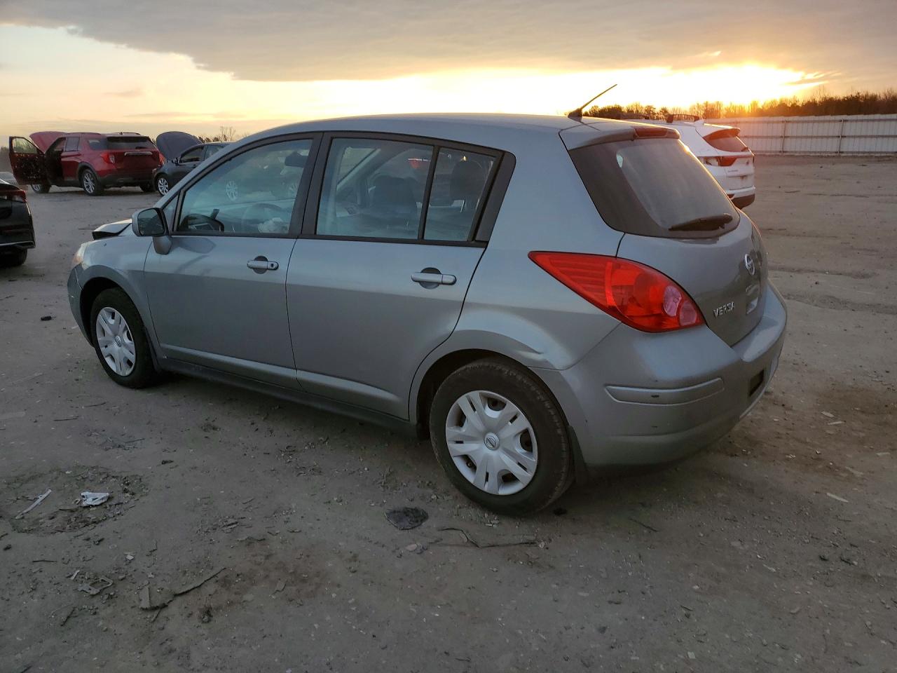 2011 NISSAN VERSA 1.8 S photo 4