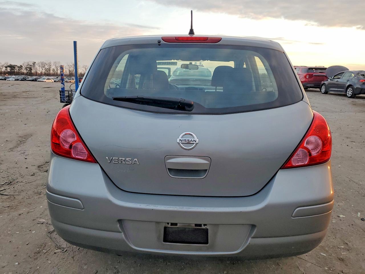 2011 NISSAN VERSA 1.8 S photo 16