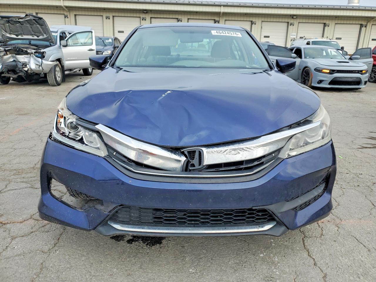 2017 HONDA ACCORD LX photo 13