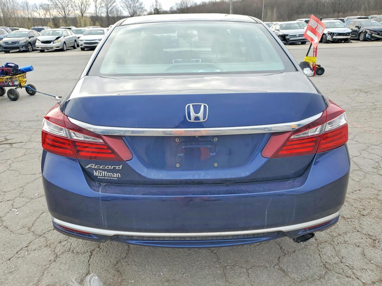 2017 HONDA ACCORD LX photo 16