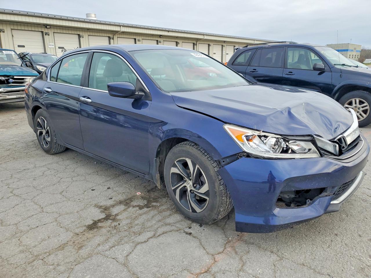 2017 HONDA ACCORD LX photo 10