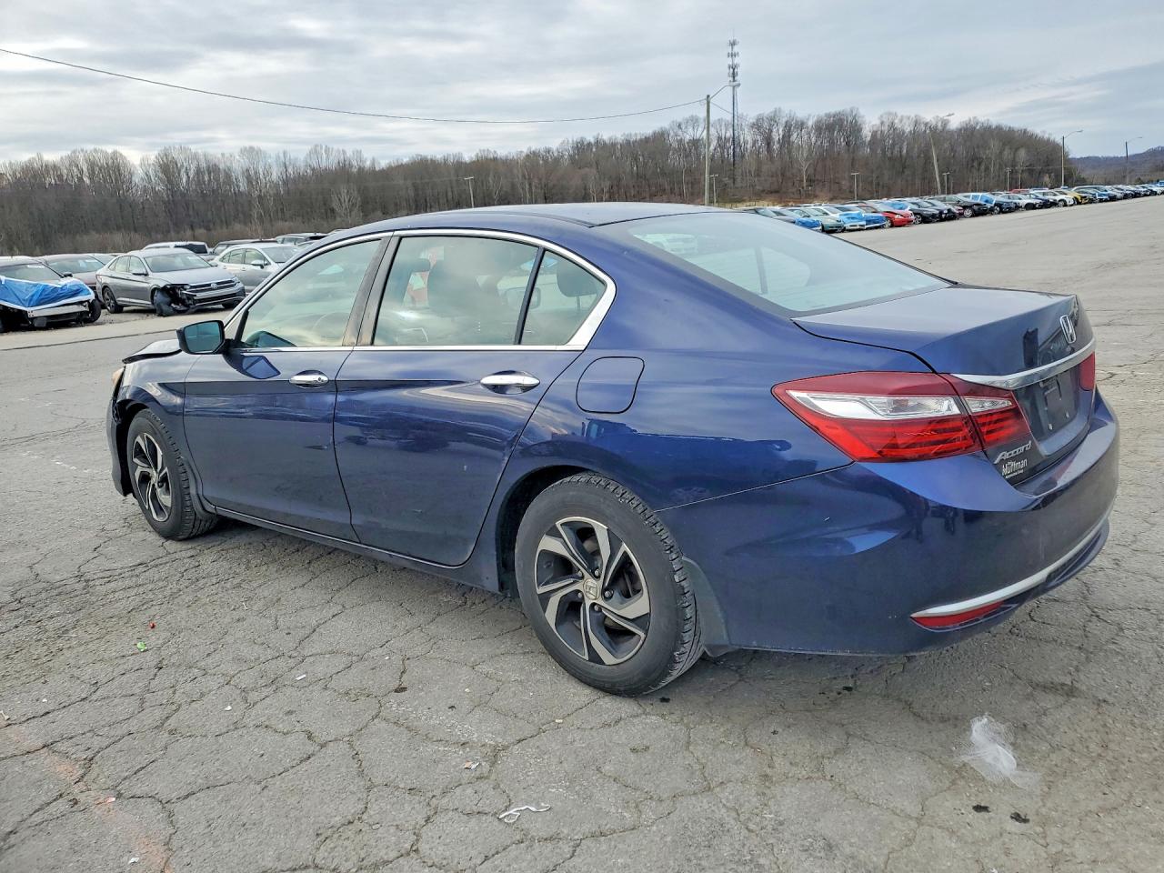 2017 HONDA ACCORD LX photo 4