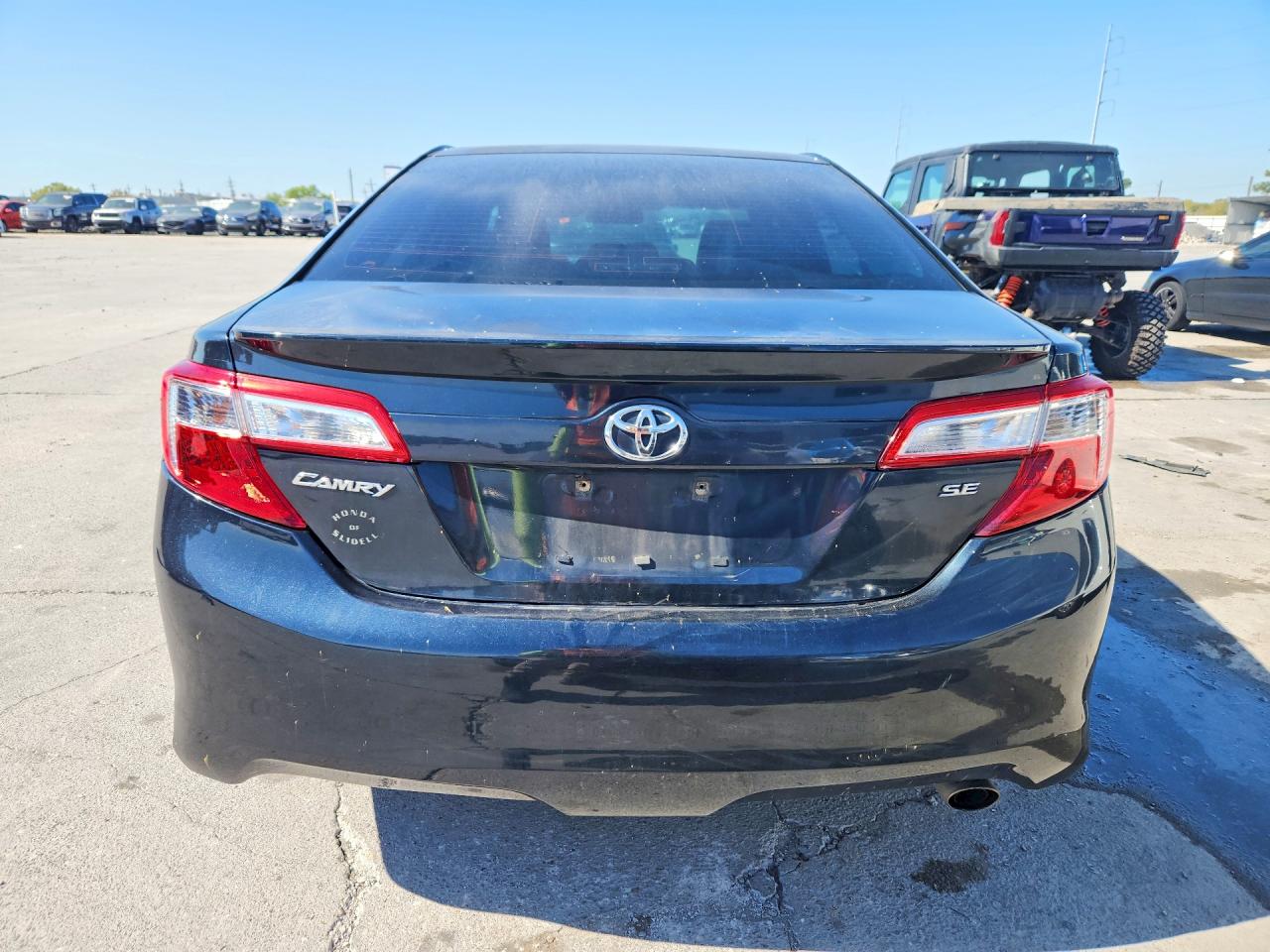 2013 TOYOTA CAMRY SE photo 11