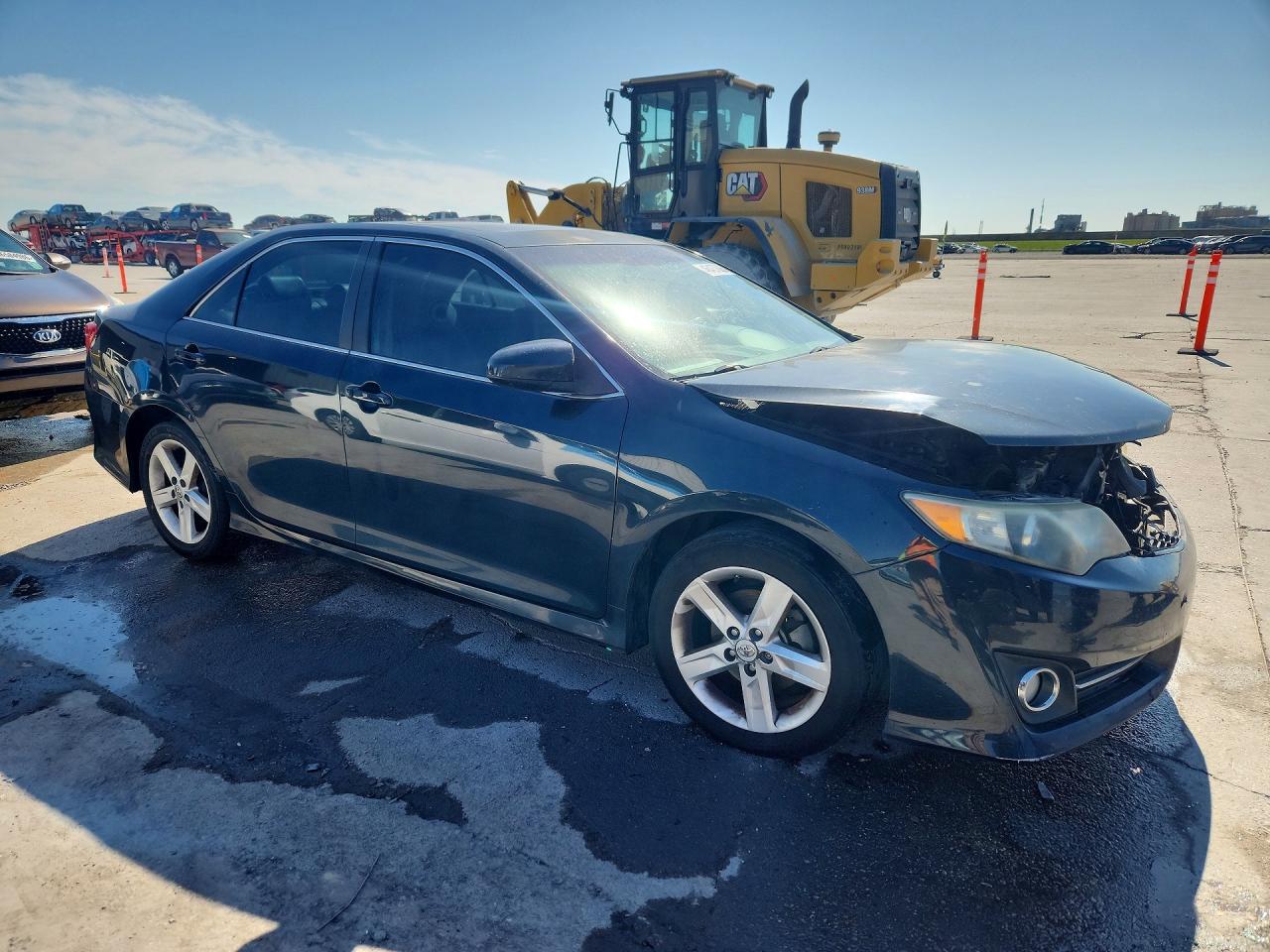 2013 TOYOTA CAMRY SE photo 7