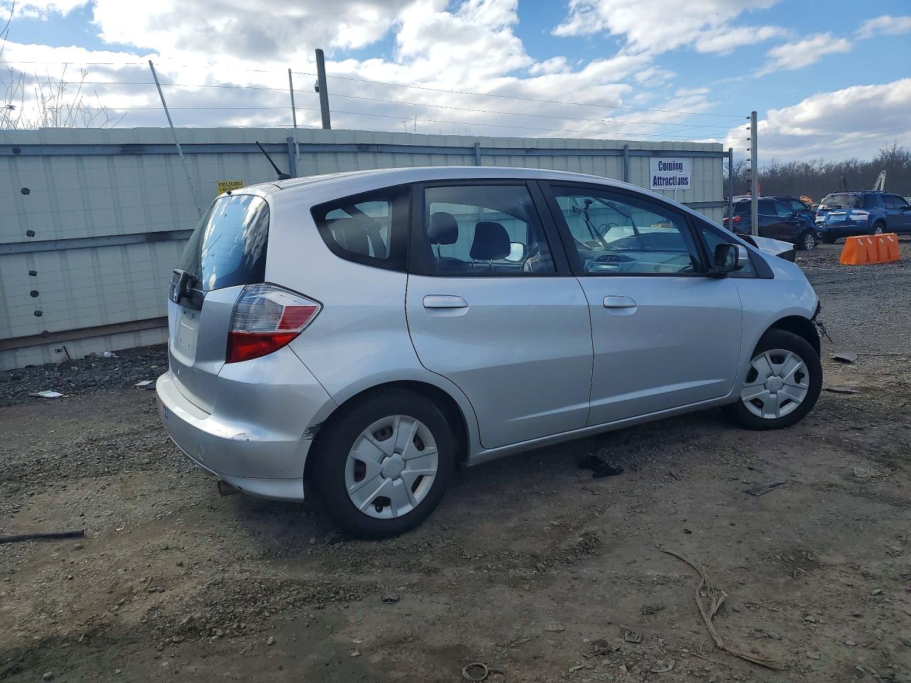 2013 HONDA FIT photo 3
