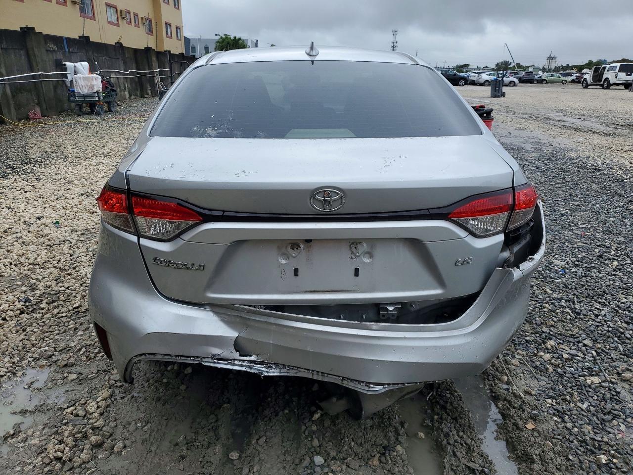 2020 TOYOTA COROLLA LE photo 16