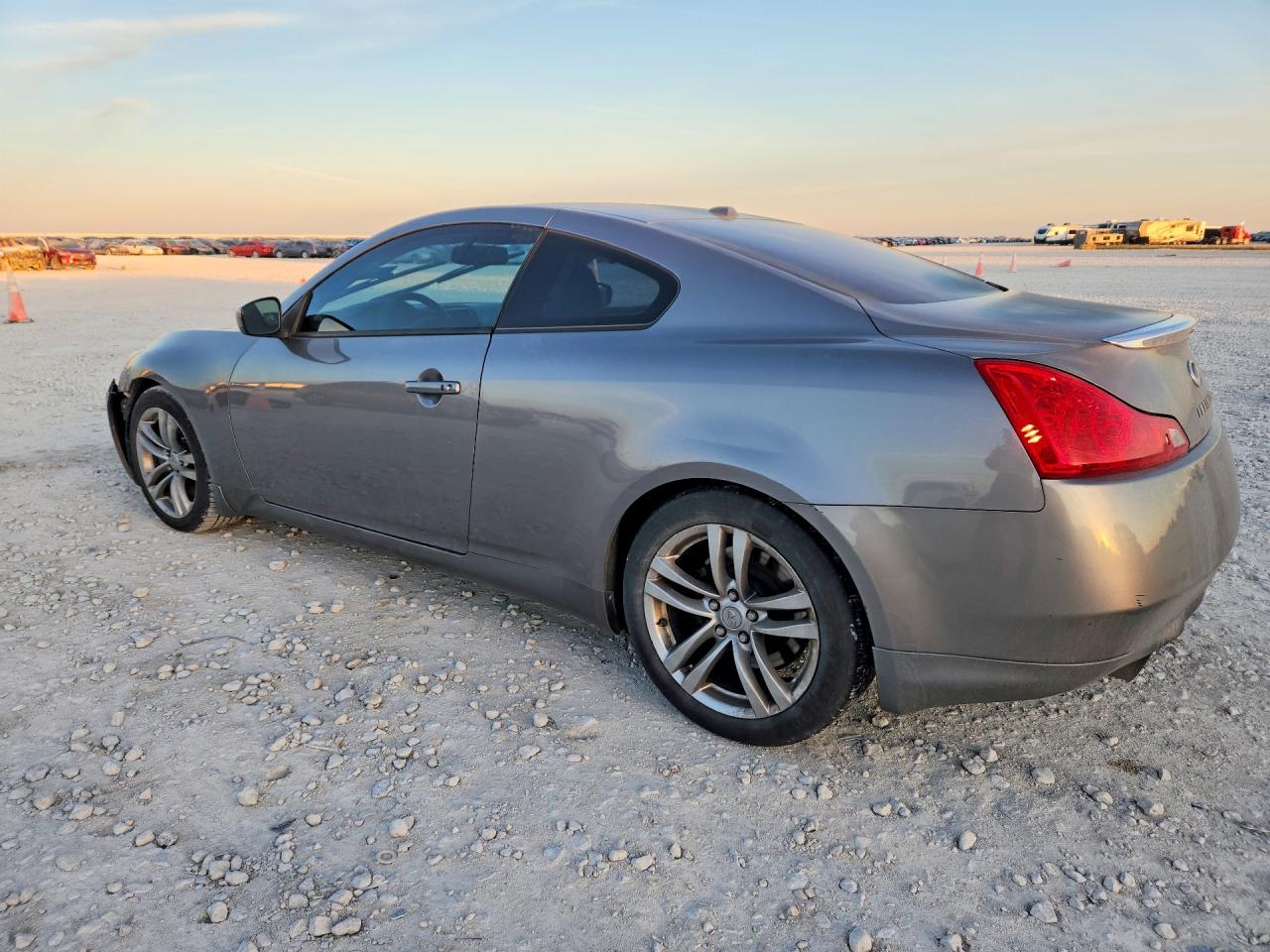 2009 INFINITI G37 COUPE BASE photo 2