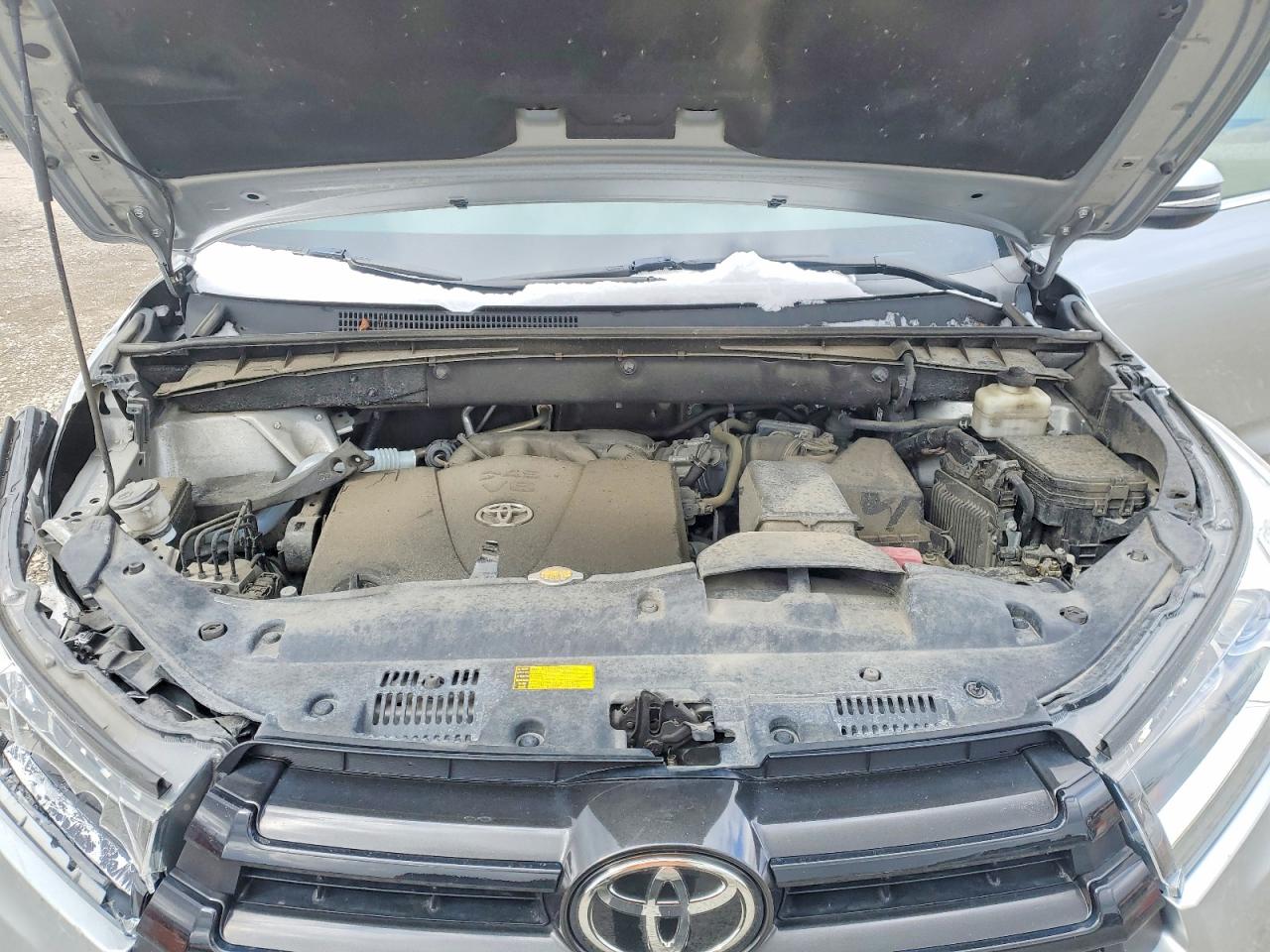 2017 TOYOTA HIGHLANDER SE photo 12