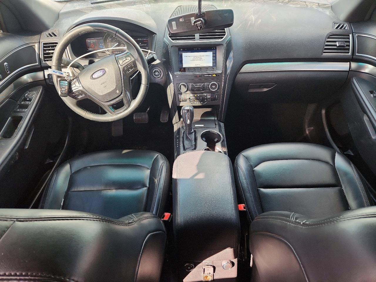 2019 FORD EXPLORER XLT photo 8