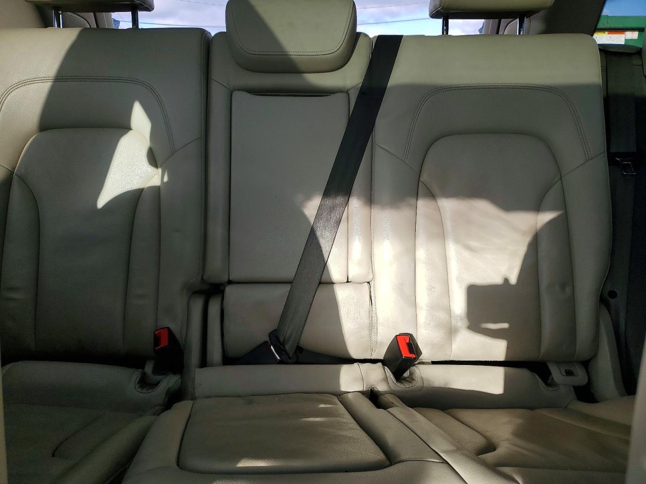 2011 AUDI Q5 PREMIUM PLUS photo 10