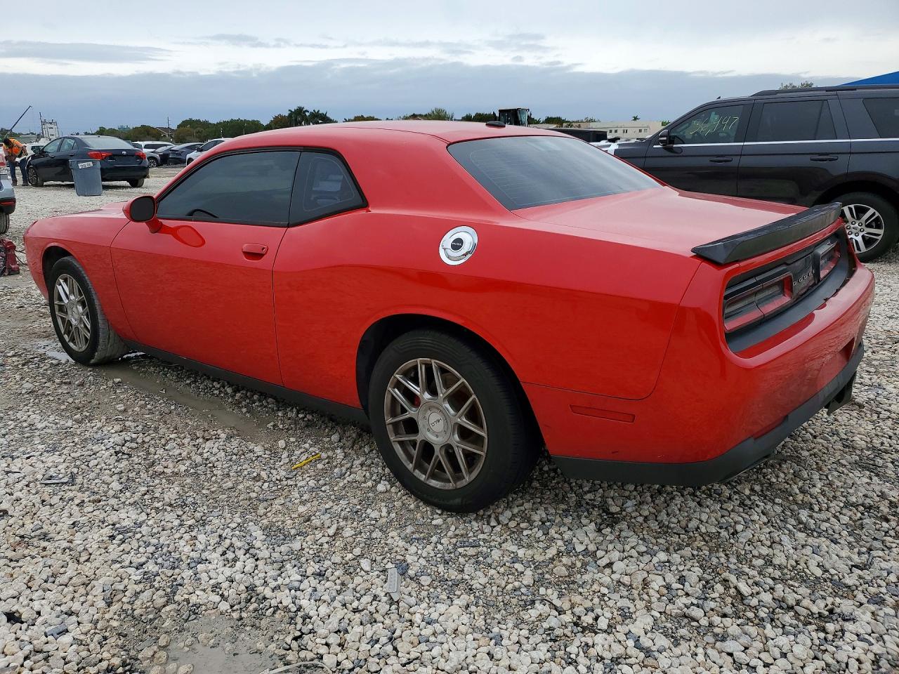 2016 DODGE CHALLENGER SXT photo 4