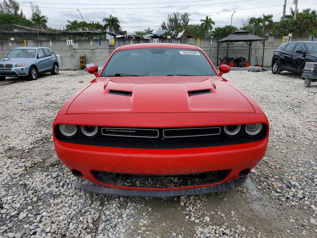 2016 DODGE CHALLENGER SXT photo 13