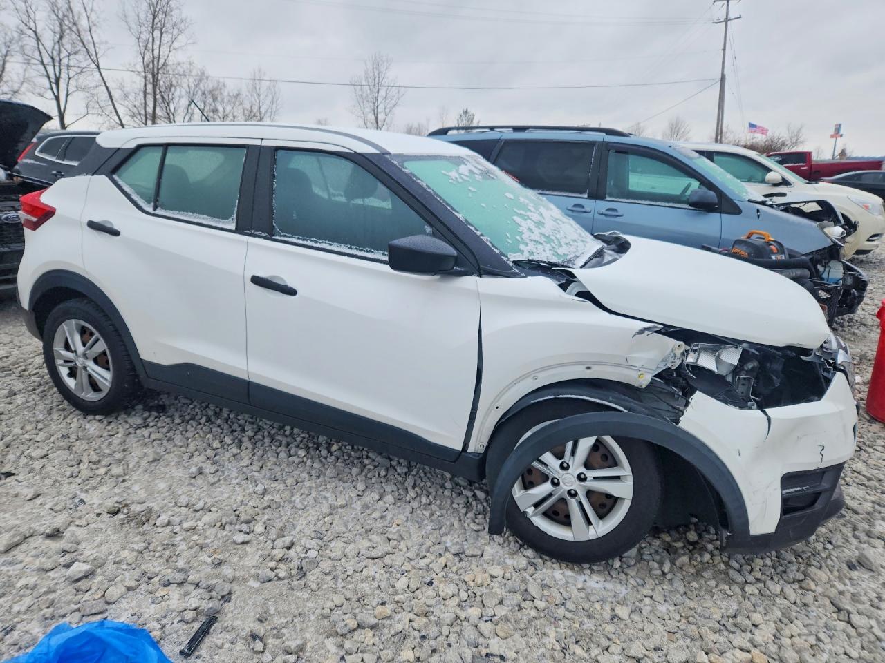 2020 NISSAN KICKS S photo 7