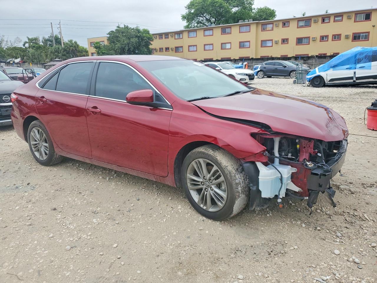 2017 TOYOTA CAMRY SE photo 7