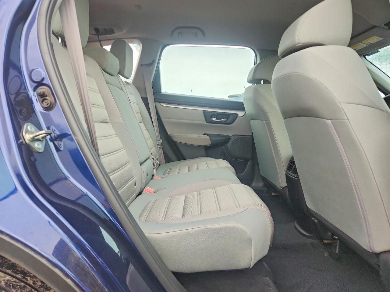 2018 HONDA CR-V LX photo 11