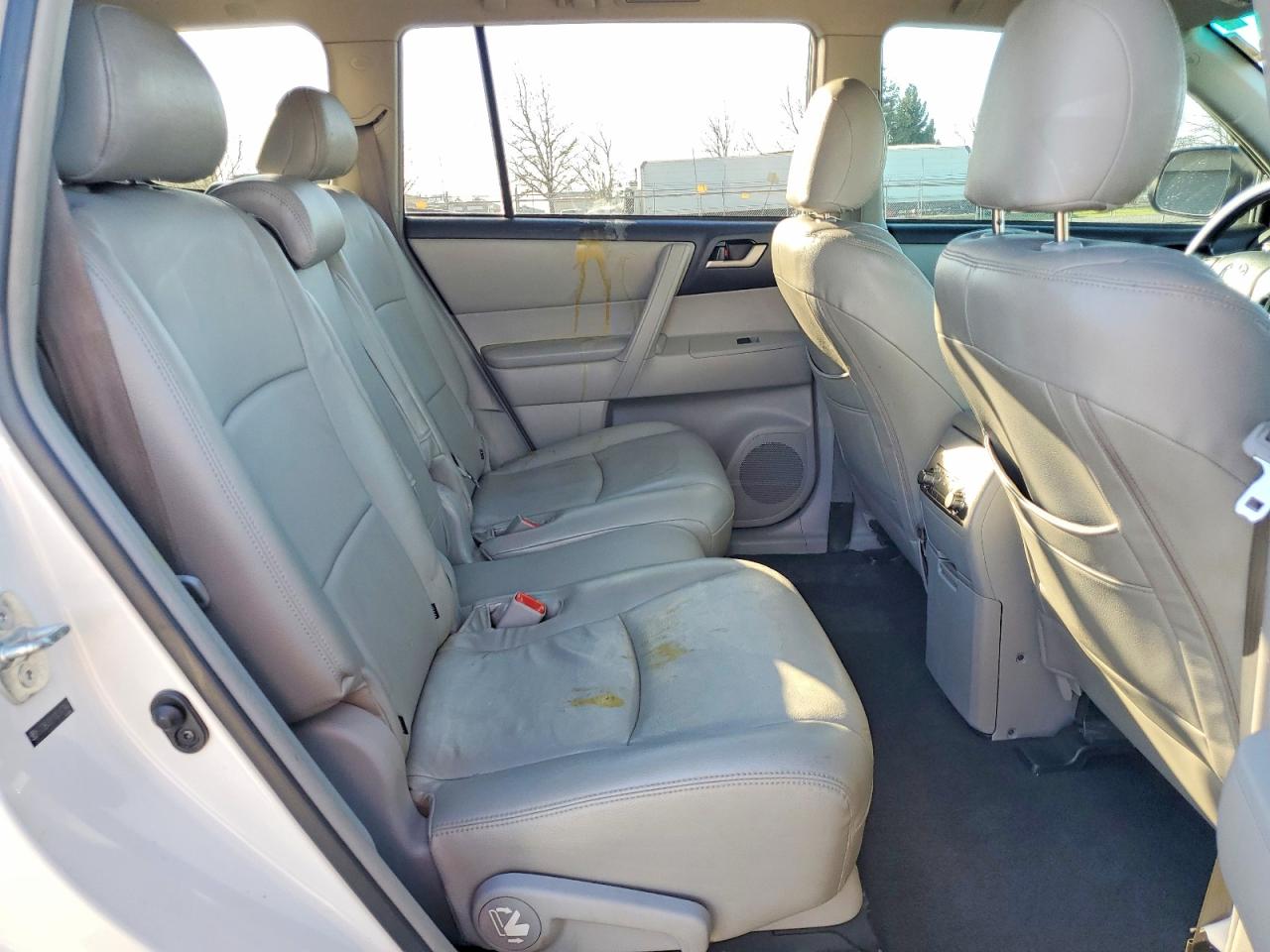 2013 TOYOTA HIGHLANDER PLUS photo 11
