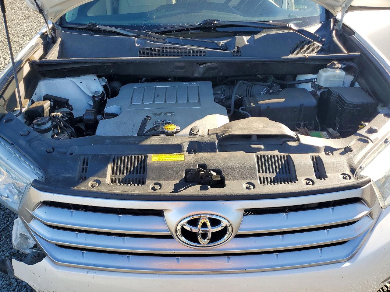 2013 TOYOTA HIGHLANDER PLUS photo 12