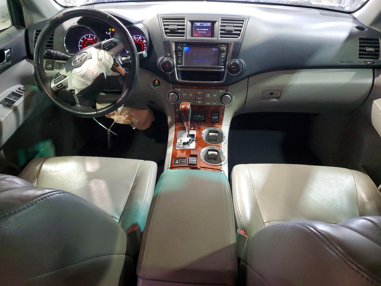 2013 TOYOTA HIGHLANDER LIMITED photo 15