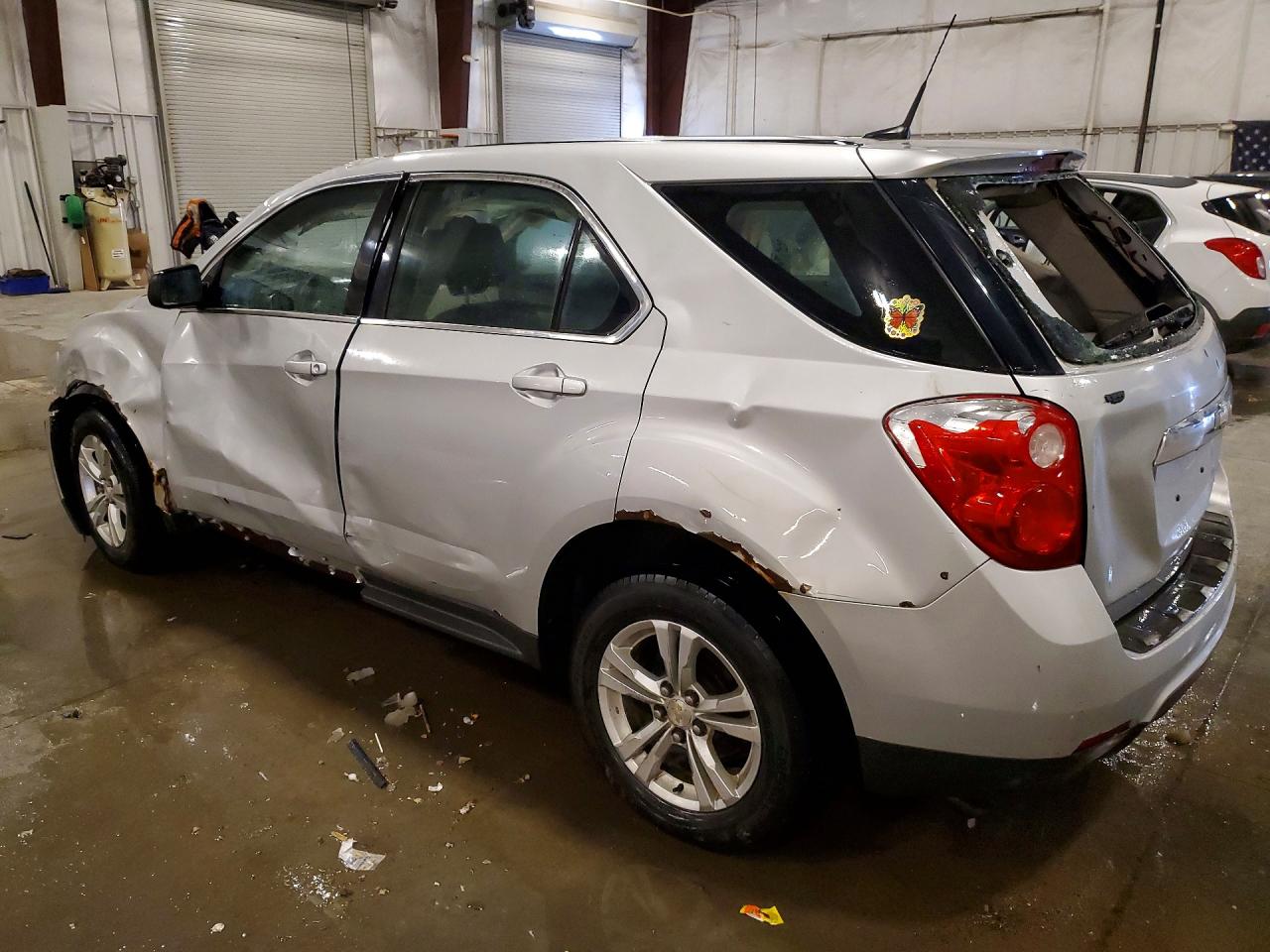 2010 CHEVROLET EQUINOX LS photo 4
