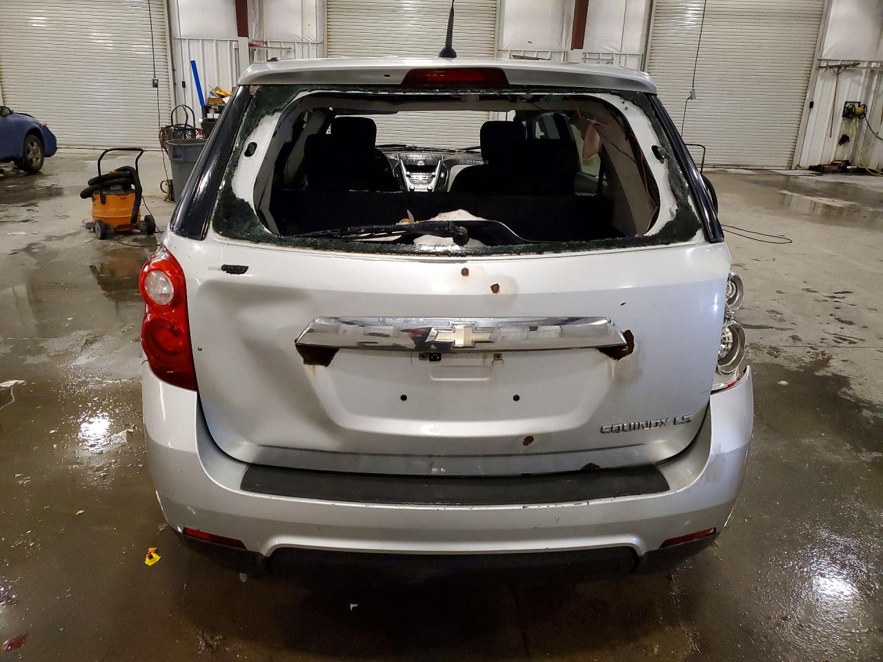 2010 CHEVROLET EQUINOX LS photo 16