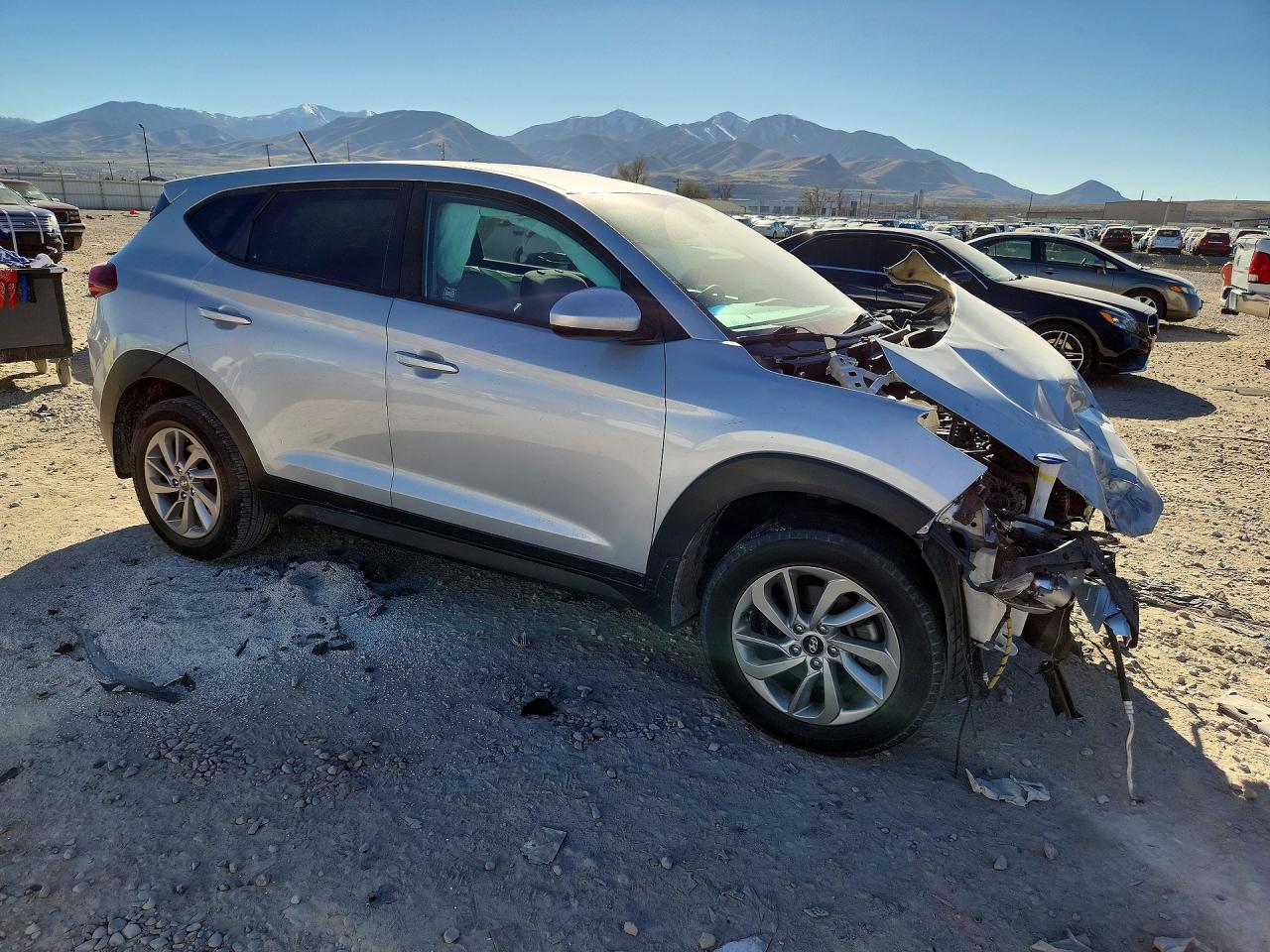 2017 HYUNDAI TUCSON SE photo 4