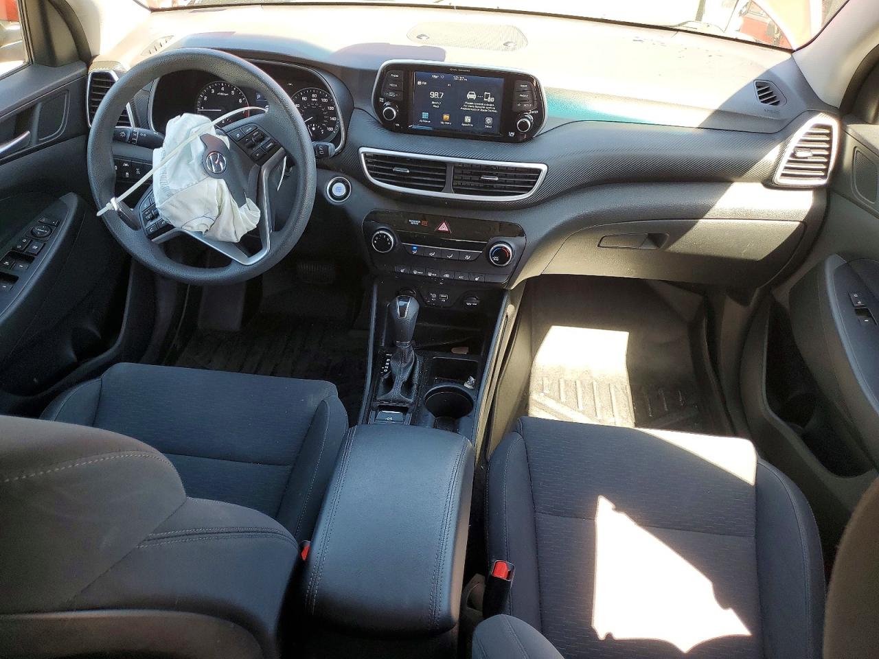 2019 HYUNDAI TUCSON VALUE photo 8