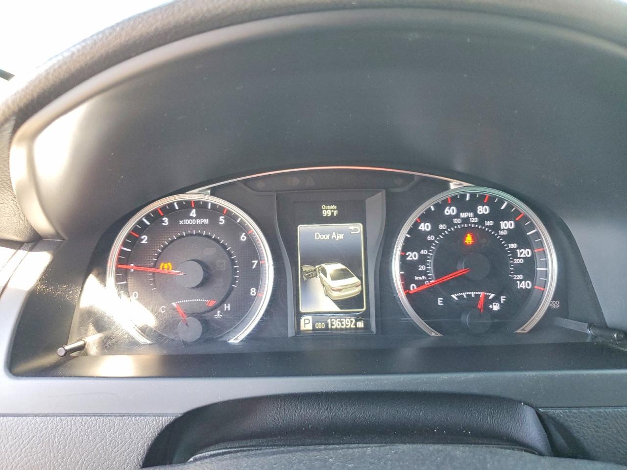 2015 TOYOTA CAMRY SE photo 9