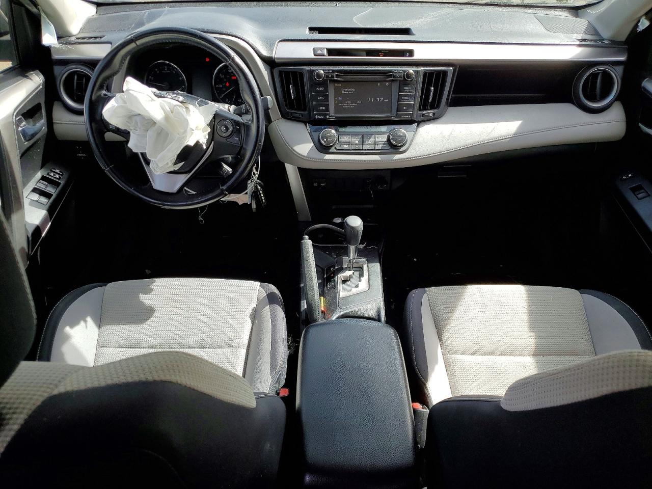 2016 TOYOTA RAV4 XLE photo 8