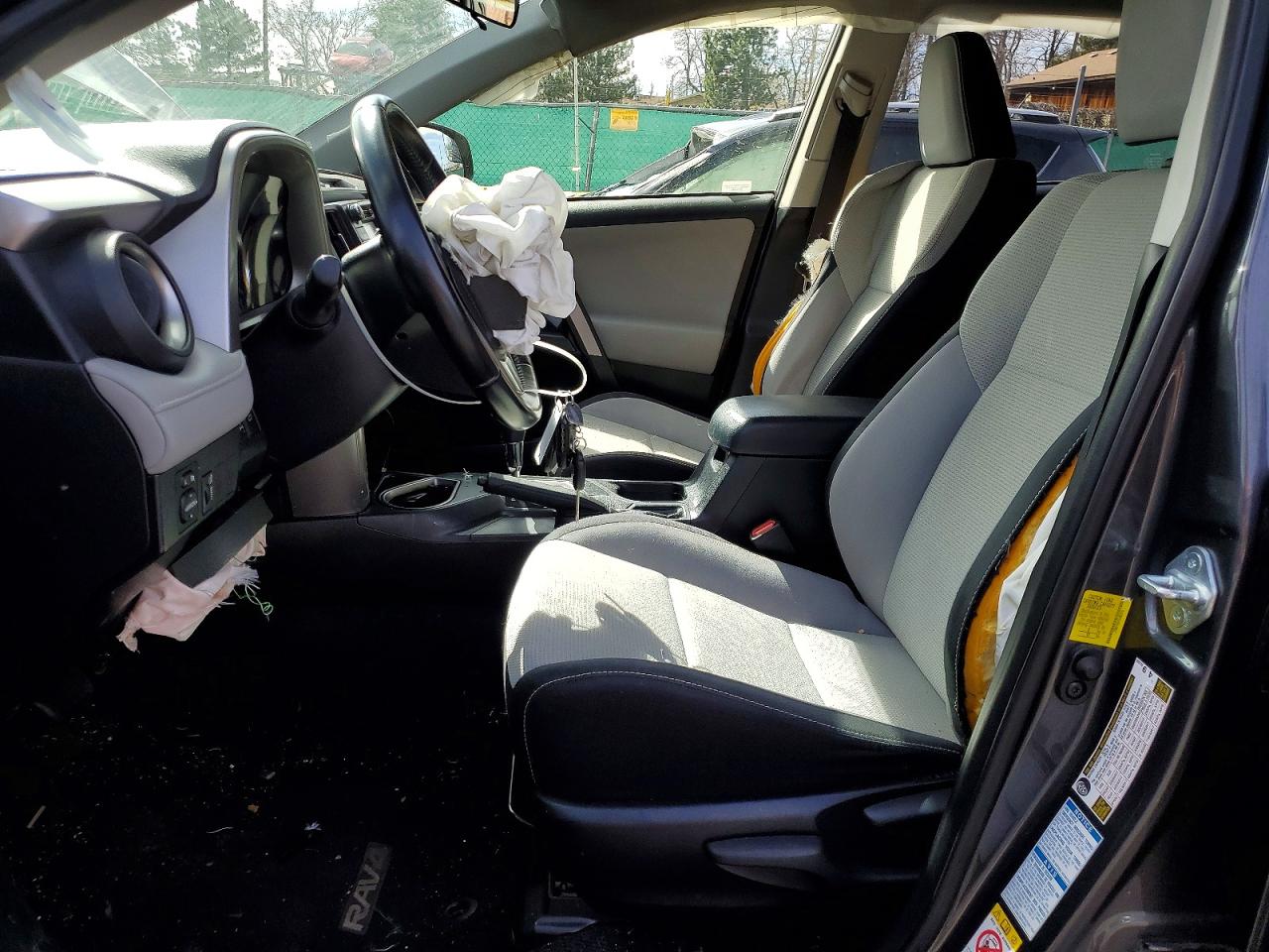 2016 TOYOTA RAV4 XLE photo 7