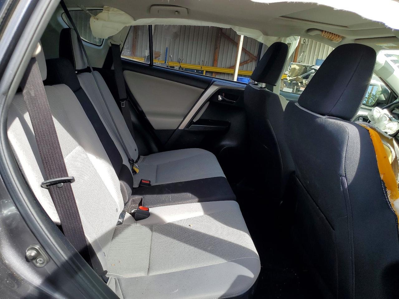 2016 TOYOTA RAV4 XLE photo 10