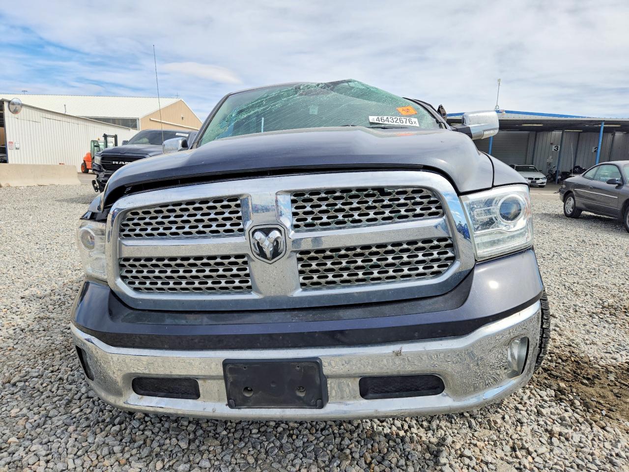 2015 RAM 1500 LARAMIE photo 5