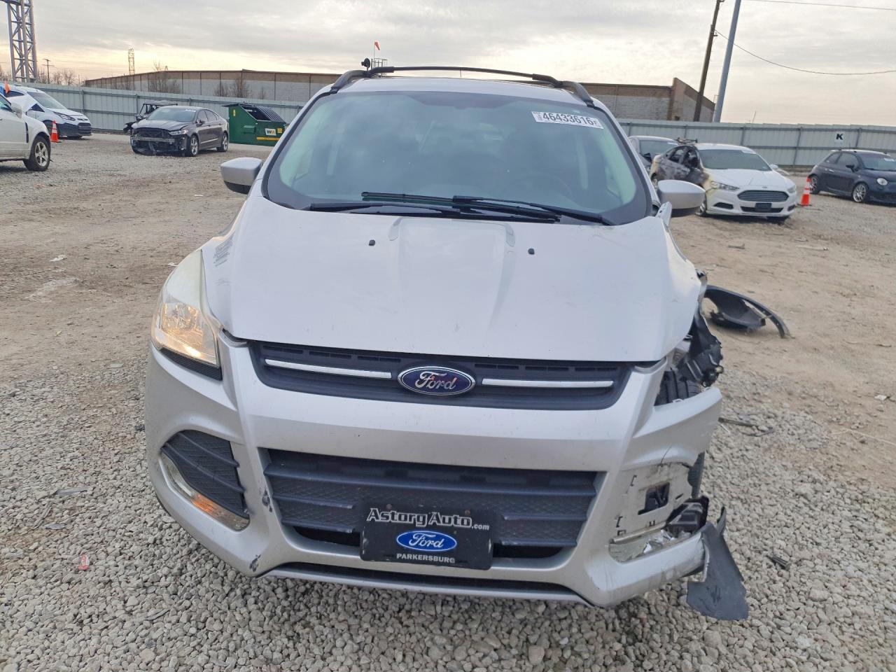 2016 FORD ESCAPE SE photo 9