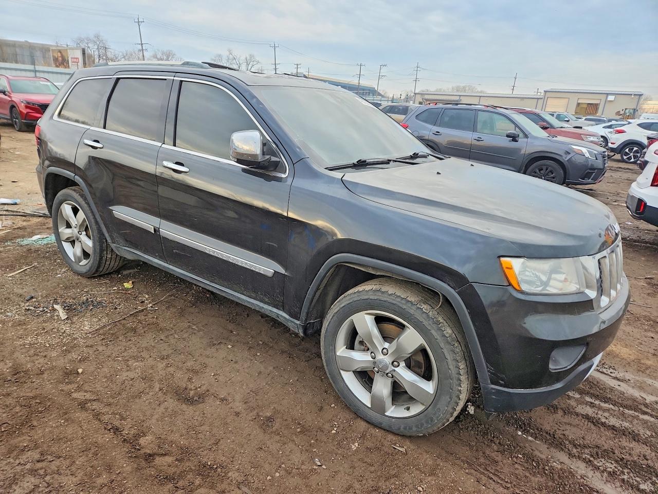 2011 JEEP GRAND CHEROKEE OVERLAND photo 4