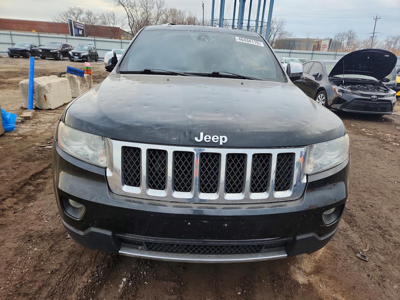 2011 JEEP GRAND CHEROKEE OVERLAND photo 5
