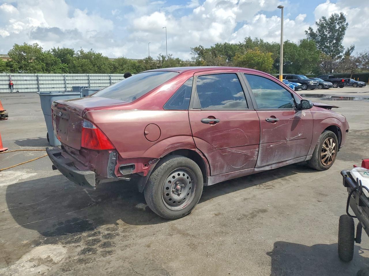 2007 FORD FOCUS ZX4 photo 5