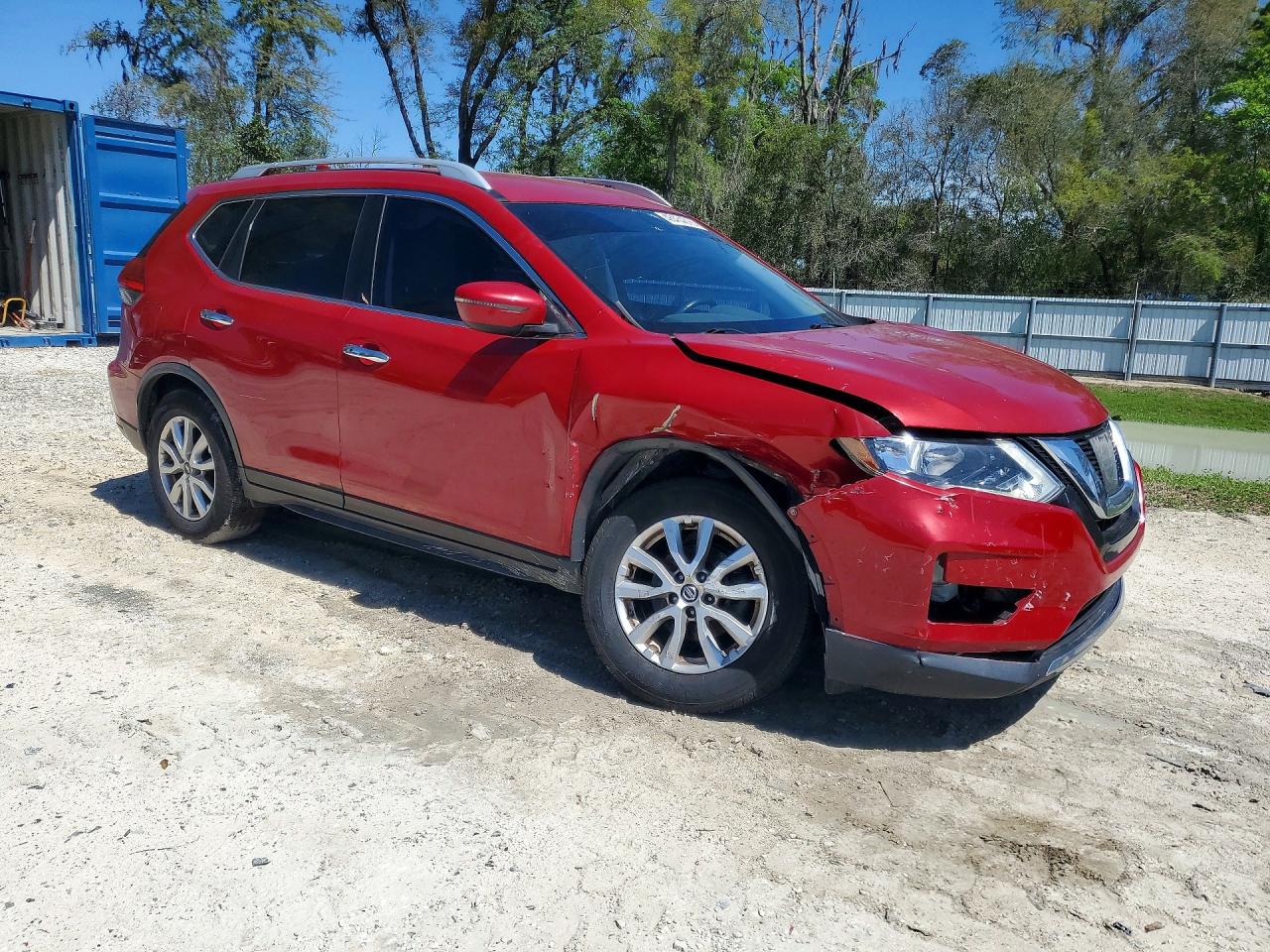 2017 NISSAN ROGUE SV photo 4