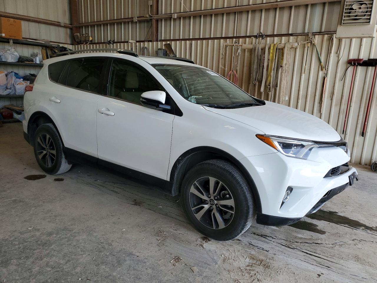 2018 TOYOTA RAV4 XLE photo 7