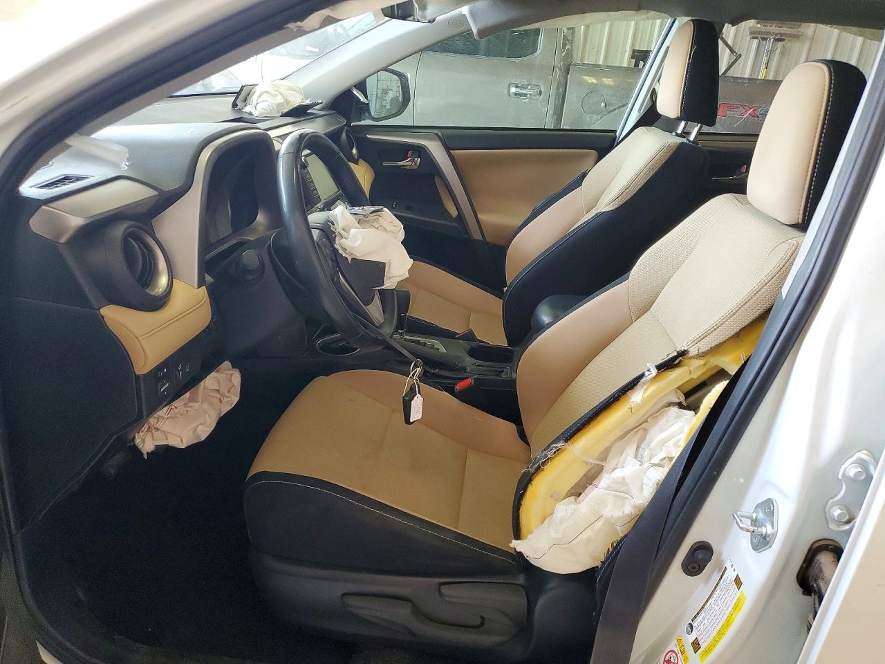 2018 TOYOTA RAV4 XLE photo 13