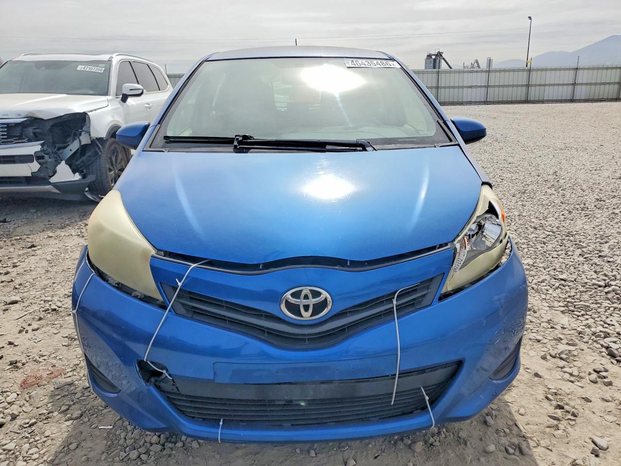 2013 TOYOTA YARIS 5-DOOR L photo 13