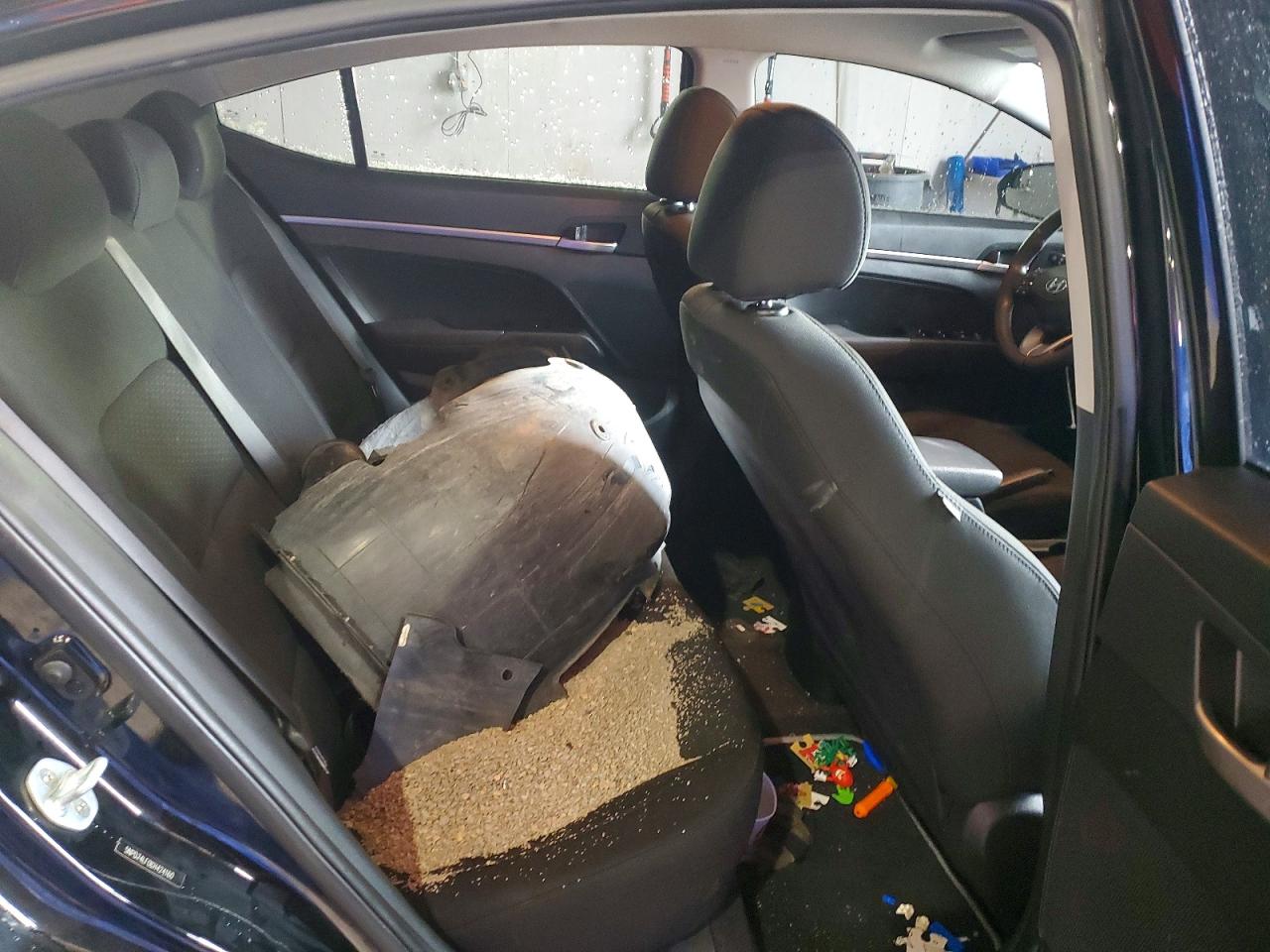 2019 HYUNDAI ELANTRA SE photo 19