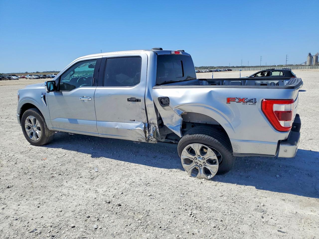 2023 FORD F150 SUPERCREW photo 2