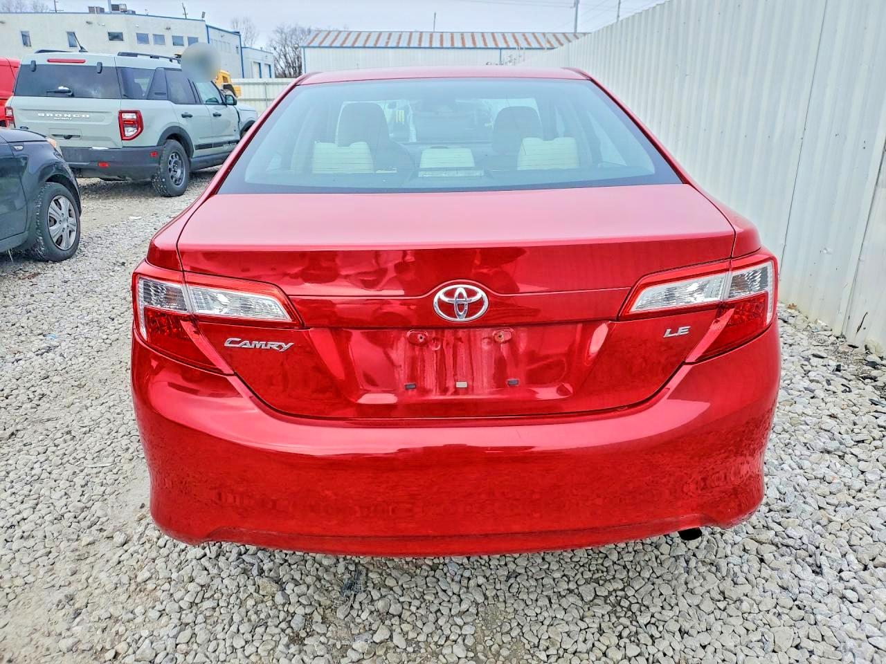 2012 TOYOTA CAMRY LE photo 11