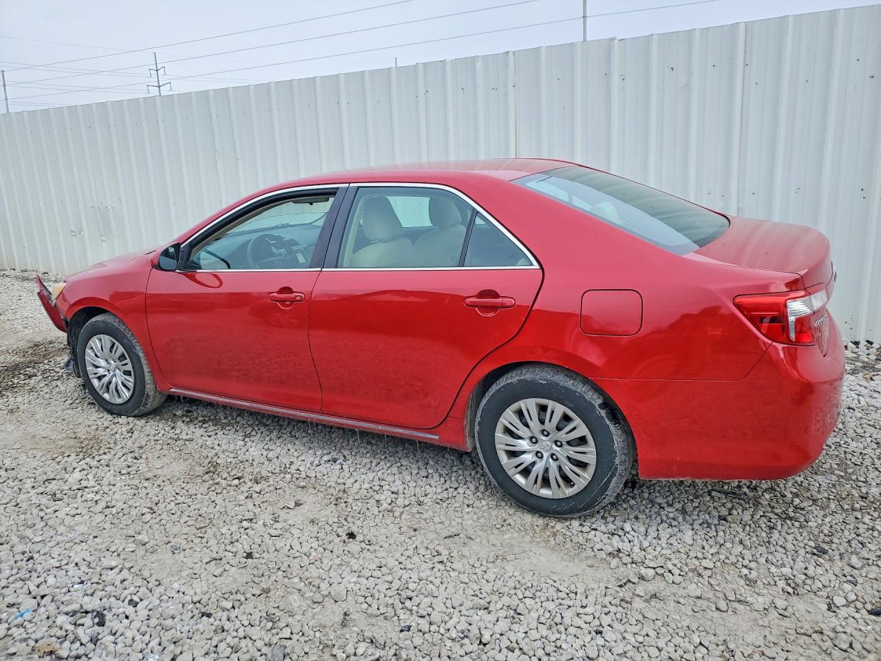 2012 TOYOTA CAMRY LE photo 3