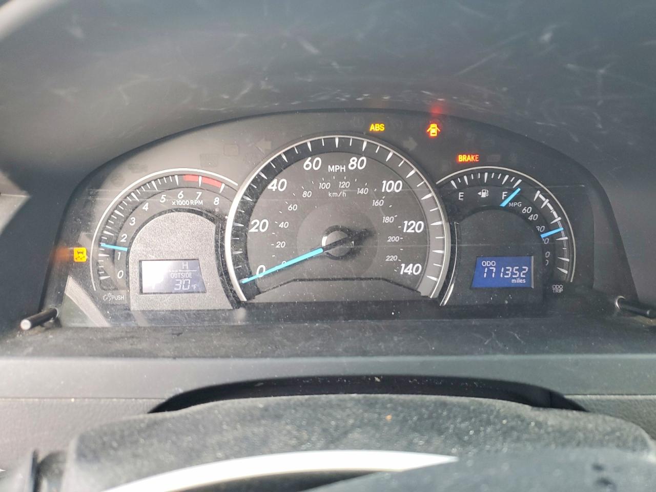 2012 TOYOTA CAMRY LE photo 17
